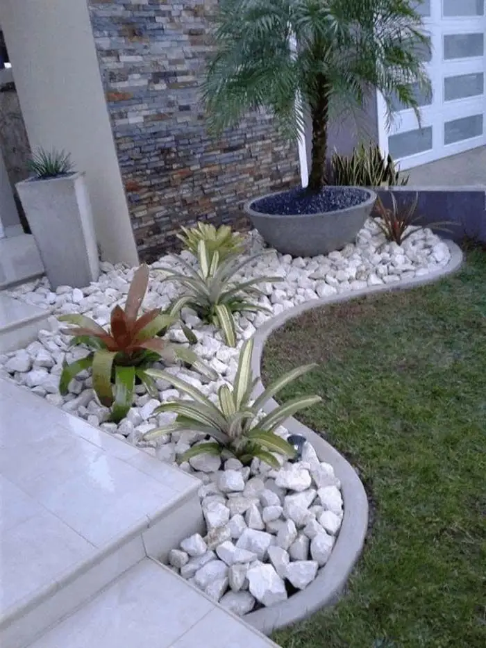 دیزاین باغچه کنار دیوار: