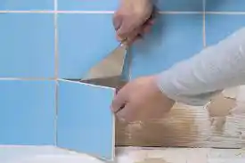 تعویض کاشی شکسته دیوار