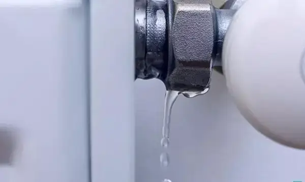چرا شوفاژ آب میده و دچار نشتی شده